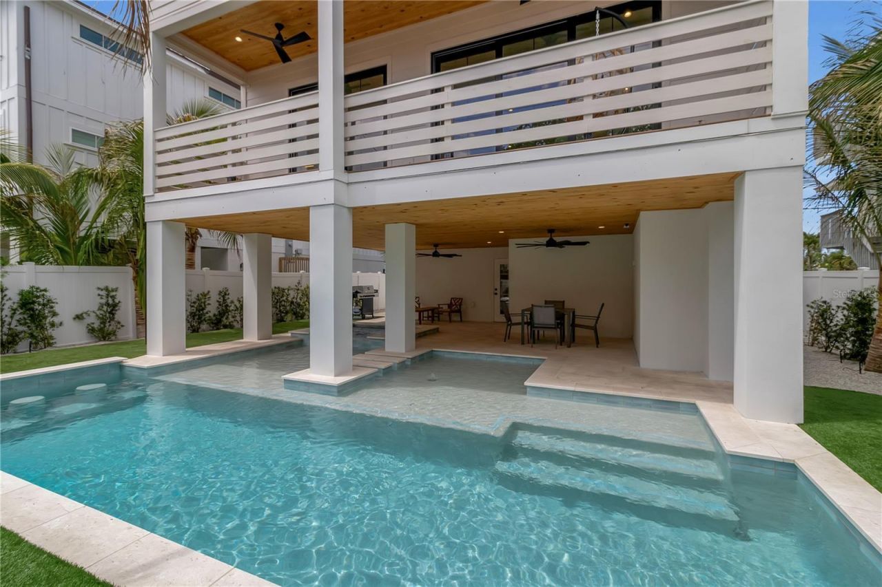 2215 Avenue C, Bradenton Beach, FL 34217 Photo