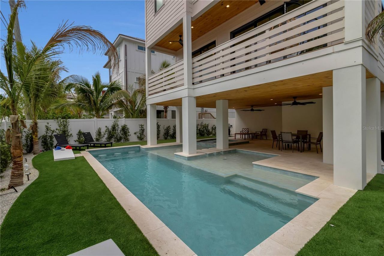 2215 Avenue C, Bradenton Beach, FL 34217 Photo