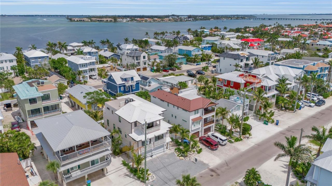 2215 Avenue C, Bradenton Beach, FL 34217 Photo