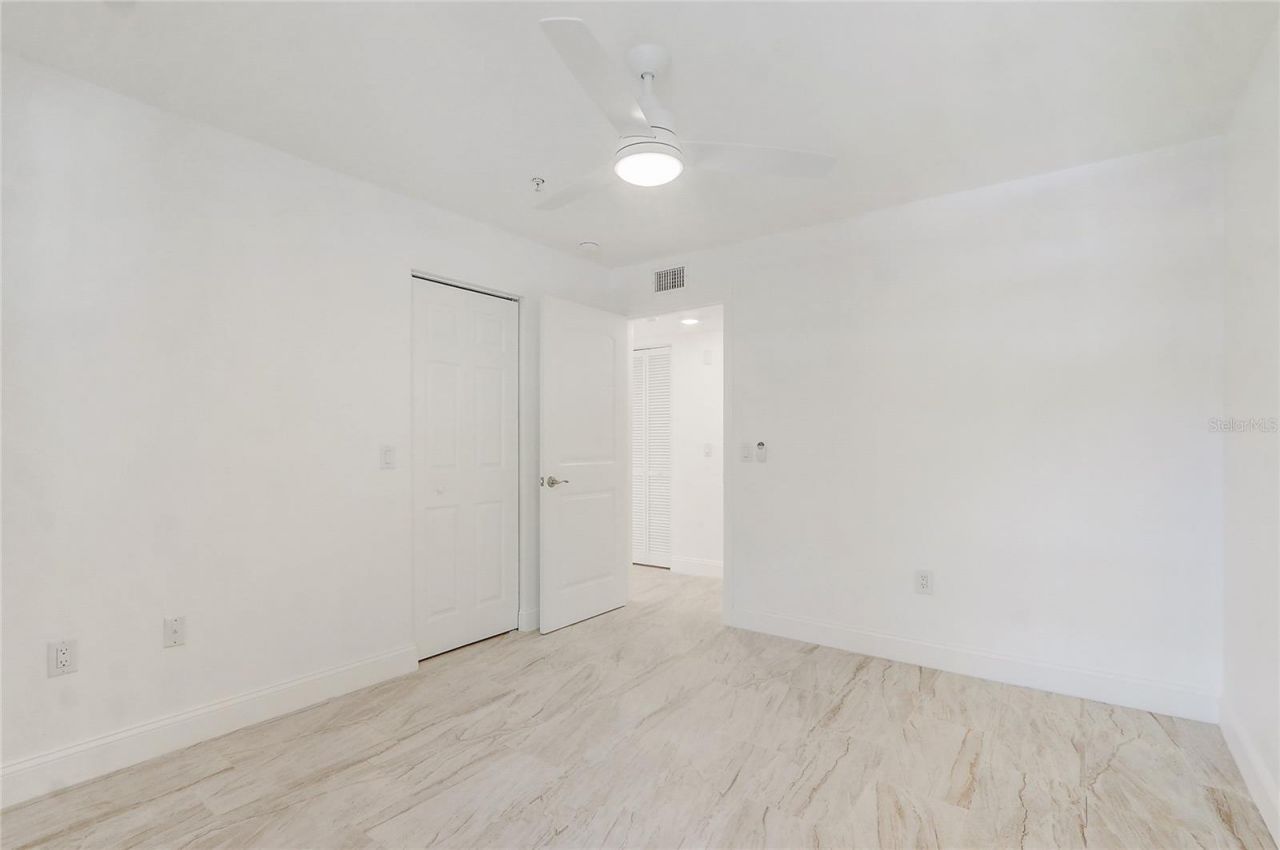 13941 Fairway Island Drive, Unit 723, Orlando, FL 32837 Photo