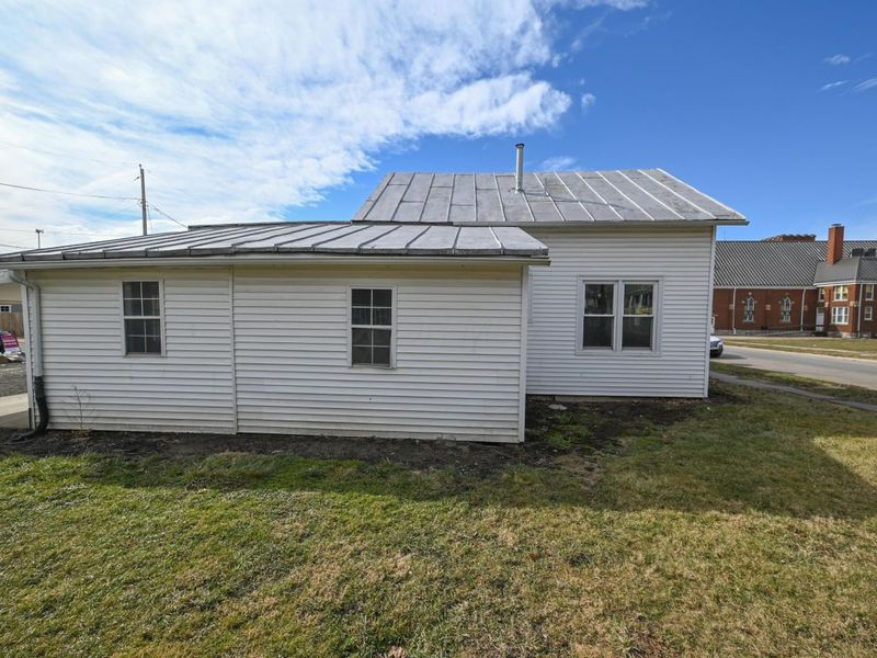 317 E Rensselaer Street, Bucyrus, OH 44820 Photo 32