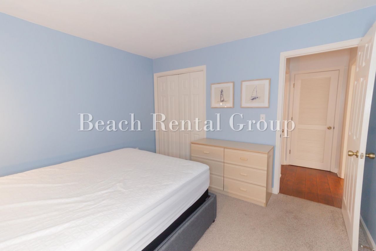 4109 Pinehurst Circle  Photo 12