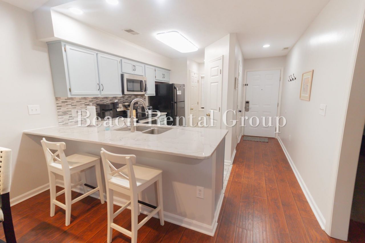 4109 Pinehurst Circle  Photo 5