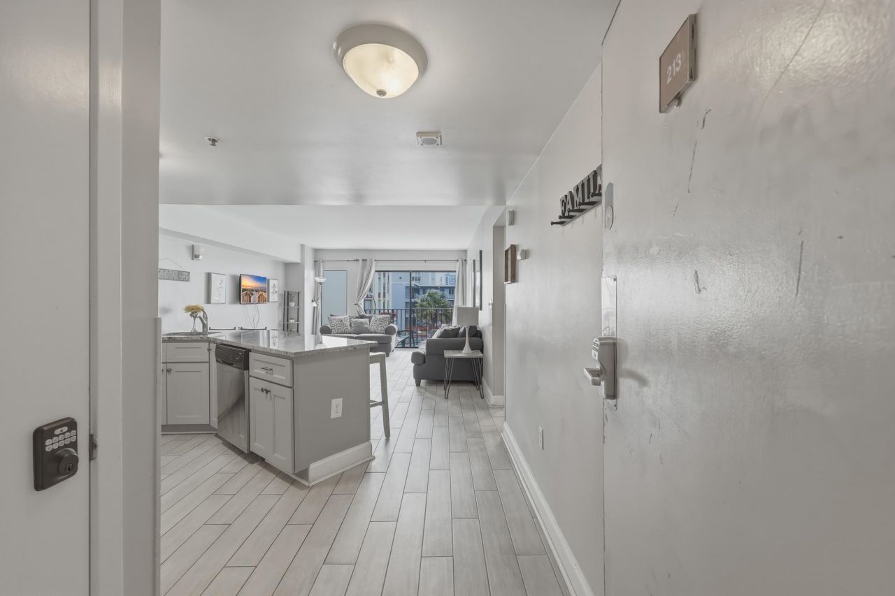 1605 S Ocean Blvd.  Photo 4