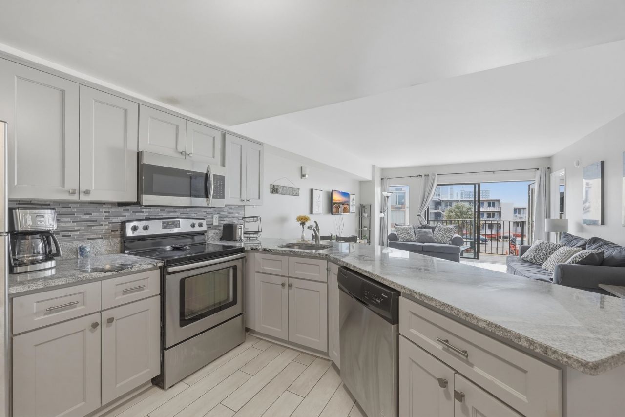 1605 S Ocean Blvd.  Photo 7