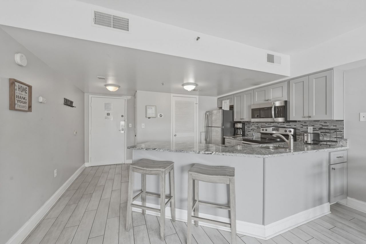 1605 S Ocean Blvd.  Photo 8