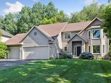 212 Geneva Boulevard, Burnsville, MN 55306