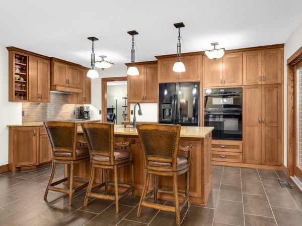 1101 Knob Hill Road, Burnsville, MN 55337