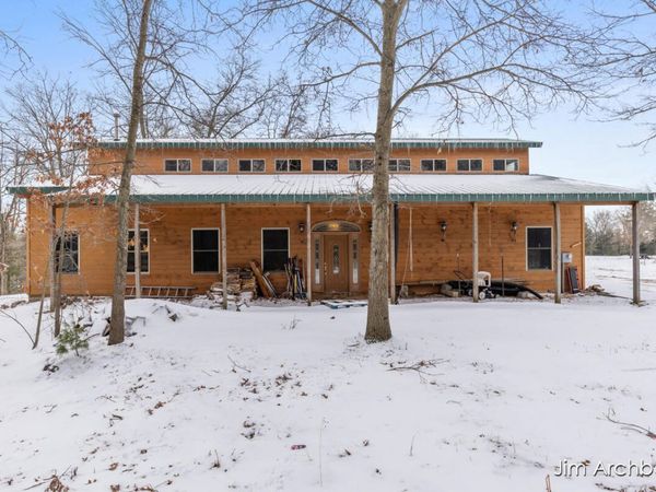1591 W Fruitvale Road, Montague, MI 49437