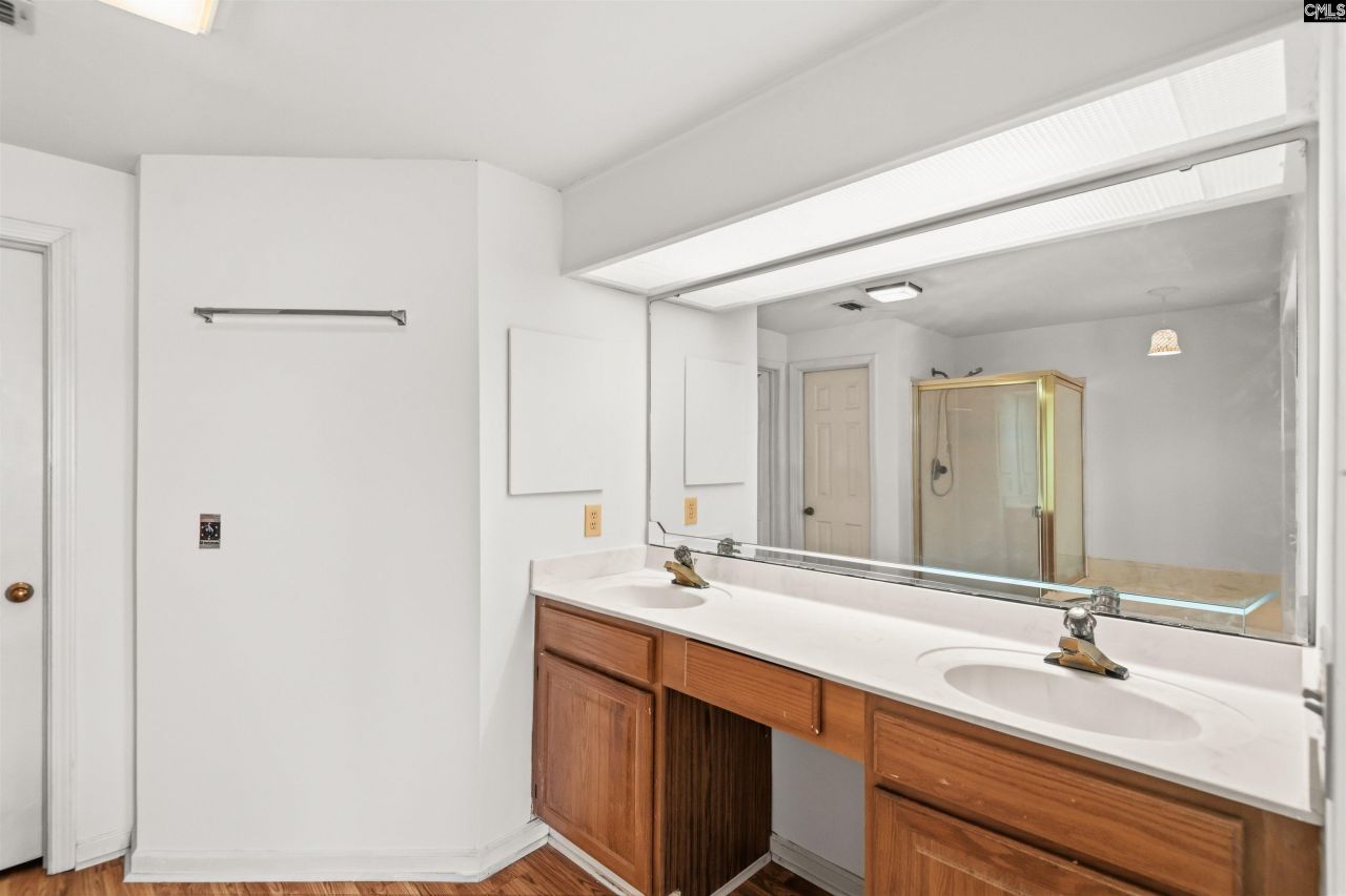 1850 Atlantic Drive  Photo 23