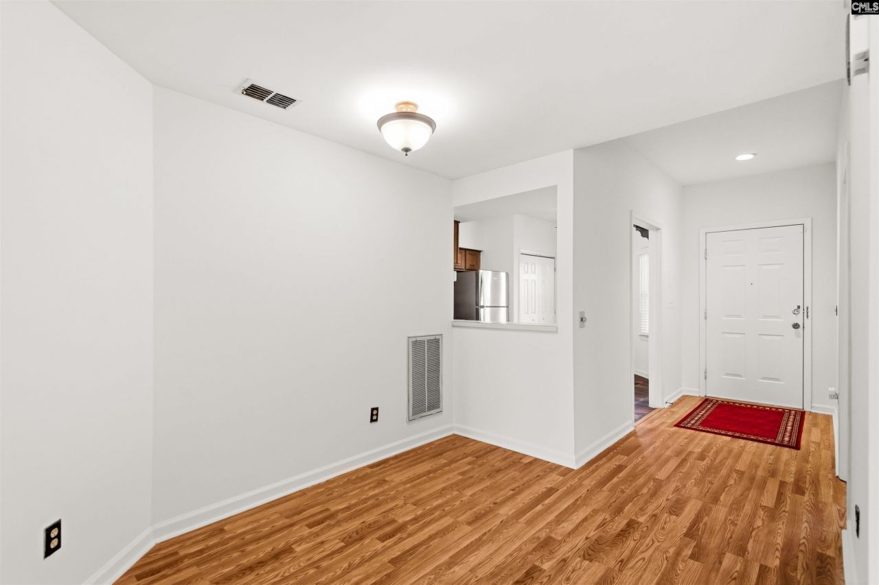 1850 Atlantic Drive  Photo 4