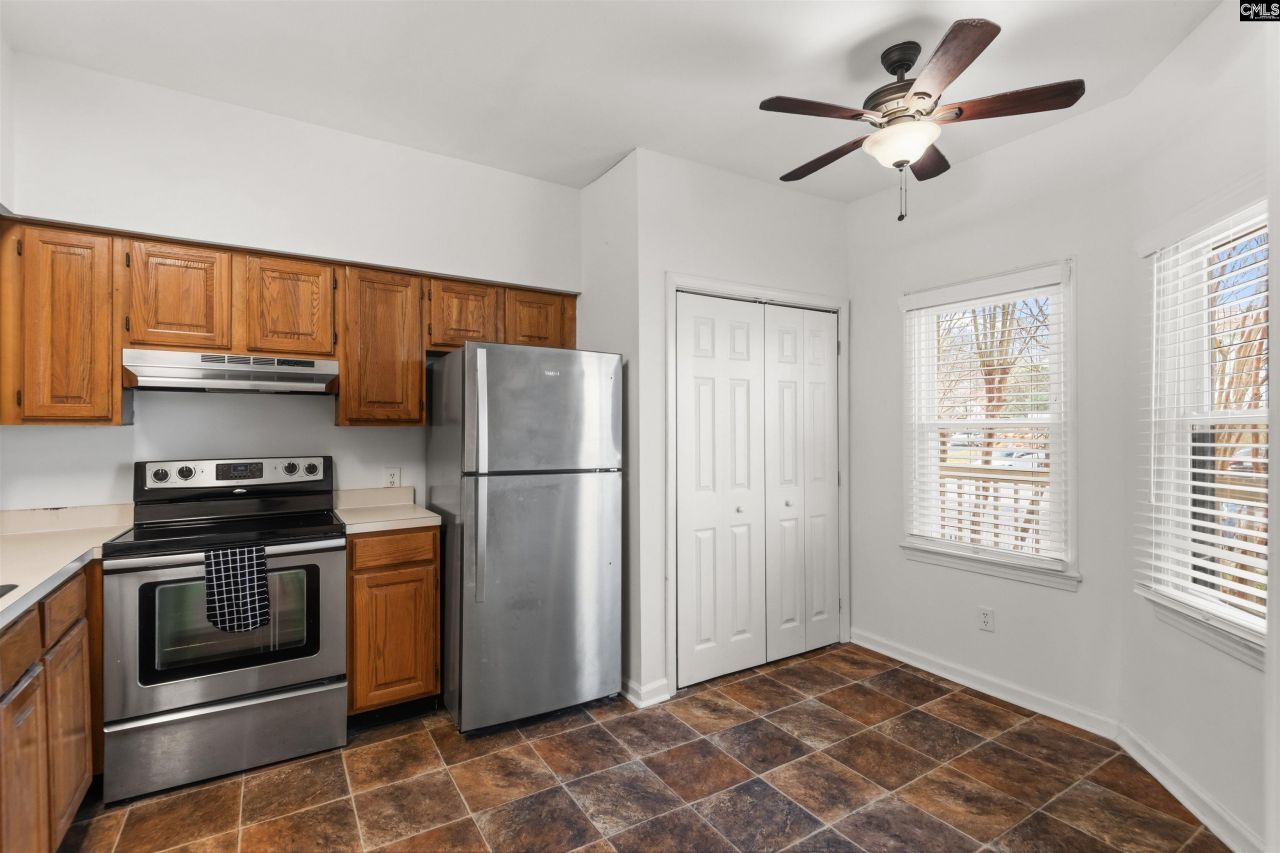 1850 Atlantic Drive  Photo 8