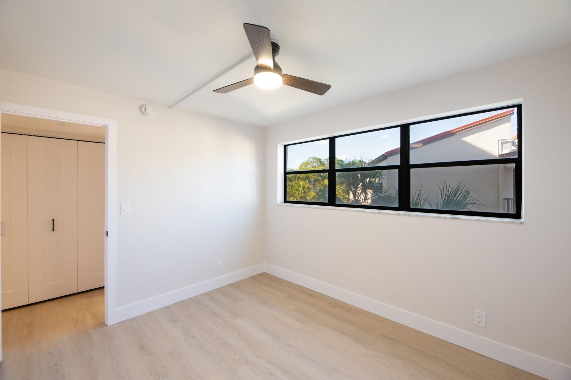 2322 S Cypress Bend Drive, Unit 411, Pompano Beach, FL 33069 Photo