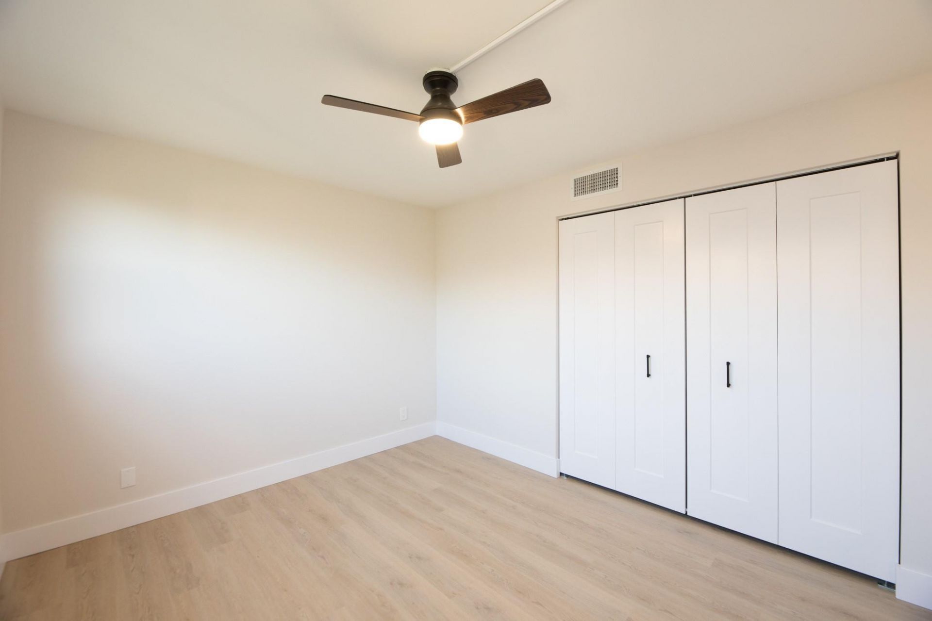 2322 S Cypress Bend Drive, Unit 411, Pompano Beach, FL 33069 Photo