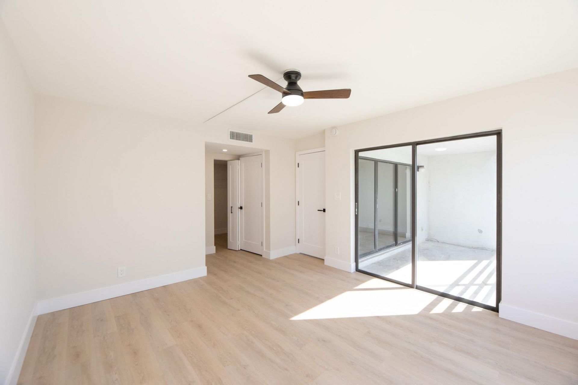 2322 S Cypress Bend Drive, Unit 411, Pompano Beach, FL 33069 Photo