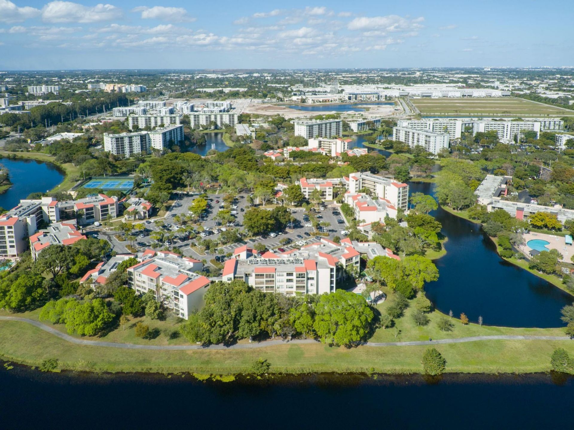 2322 S Cypress Bend Drive, Unit 411, Pompano Beach, FL 33069 Photo