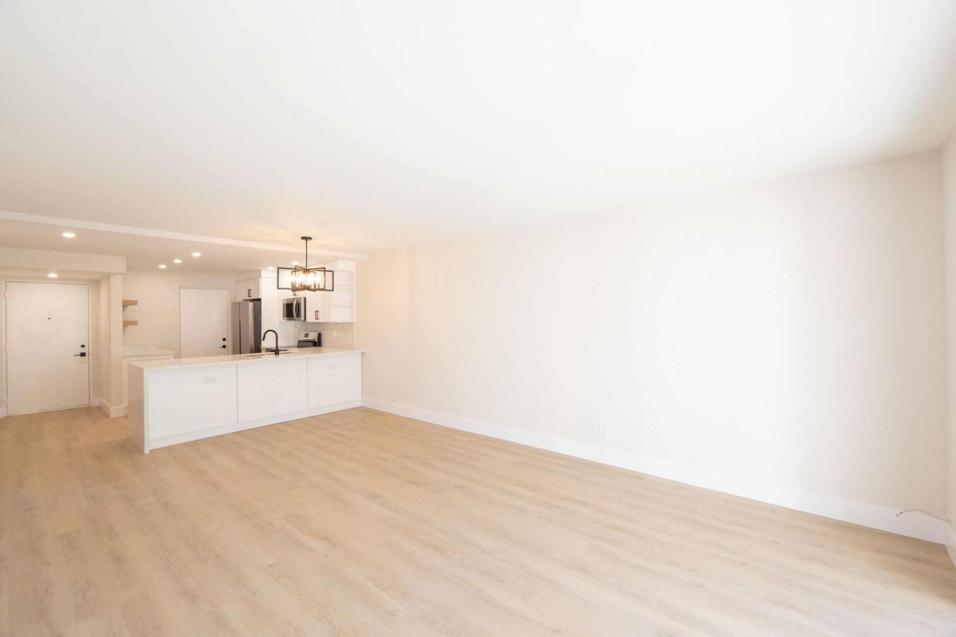 2322 S Cypress Bend Drive, Unit 411, Pompano Beach, FL 33069 Photo