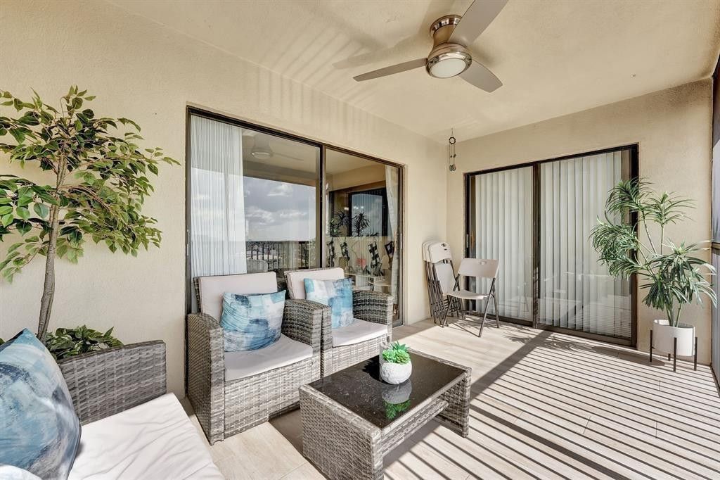 2200 S Cypress Bend Drive, Unit 905, Pompano Beach, FL 33069 Photo