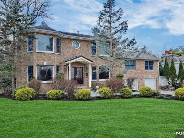 22 Maplewood Road, CLOSTER, NJ 07624