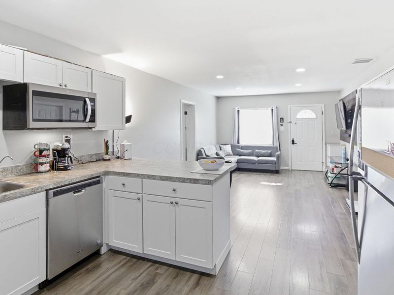 272 Southard Drive , Columbus, OH 43207 Photo 10