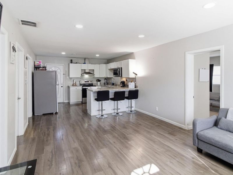 272 Southard Drive , Columbus, OH 43207 Photo 5