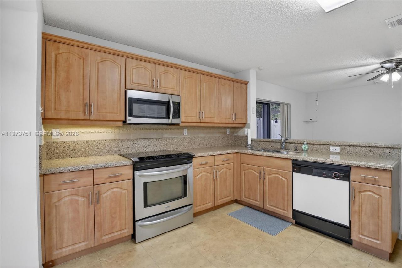 12665 NW 11th Ct , Sunrise, FL 33323 Photo