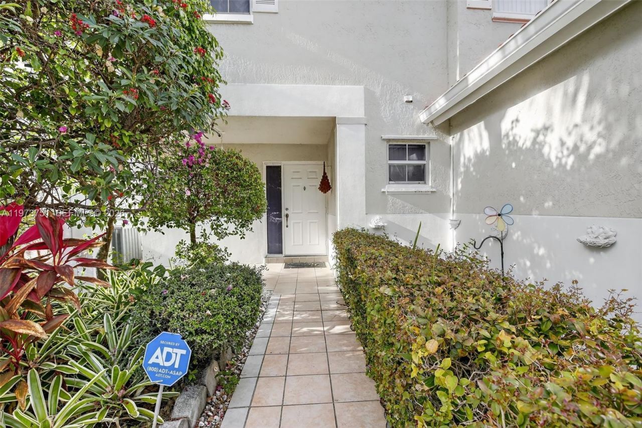 12665 NW 11th Ct , Sunrise, FL 33323 Photo