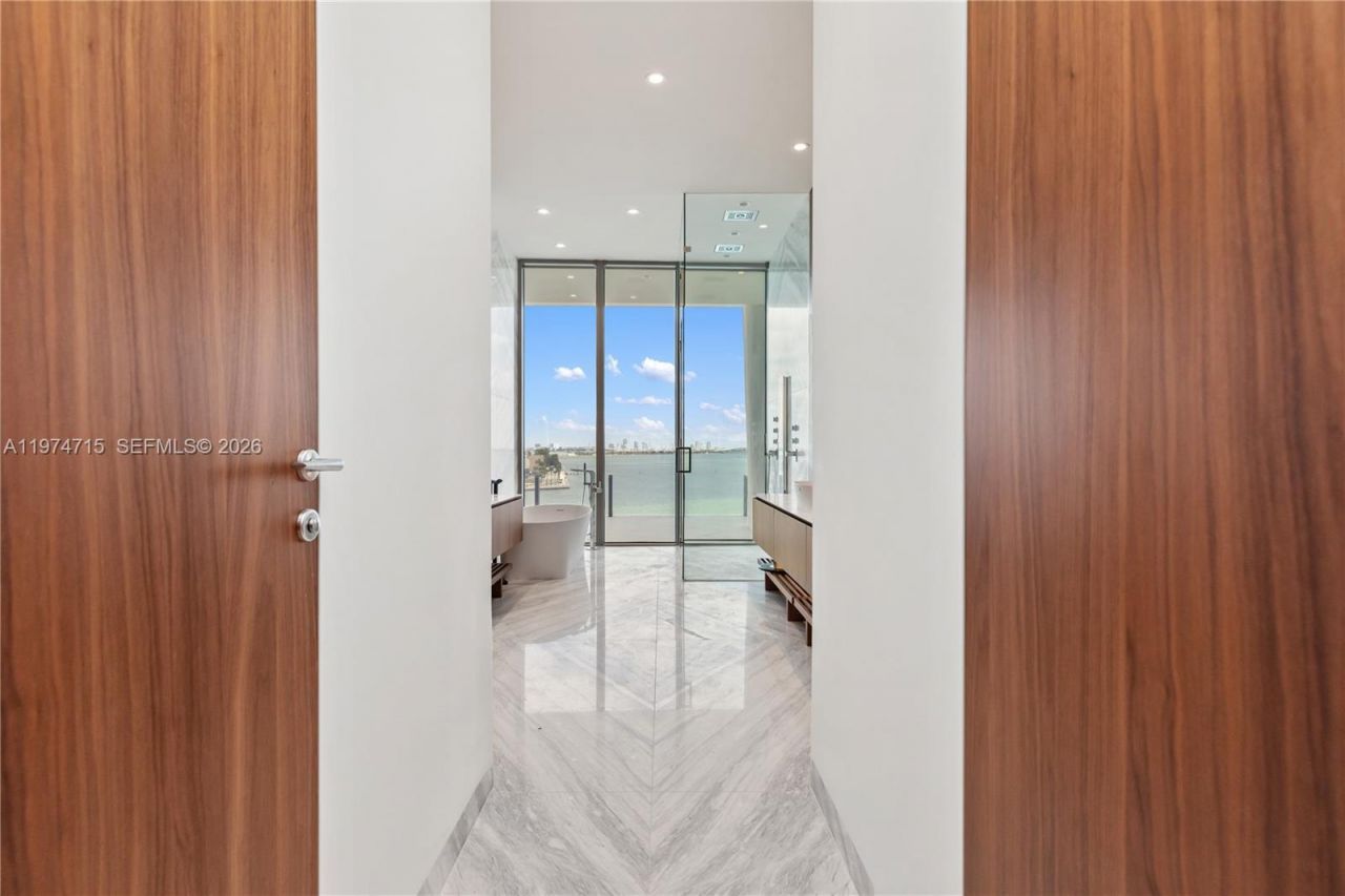 5 Grove Isle Dr, Unit PHL1, Miami, FL 33133 Photo