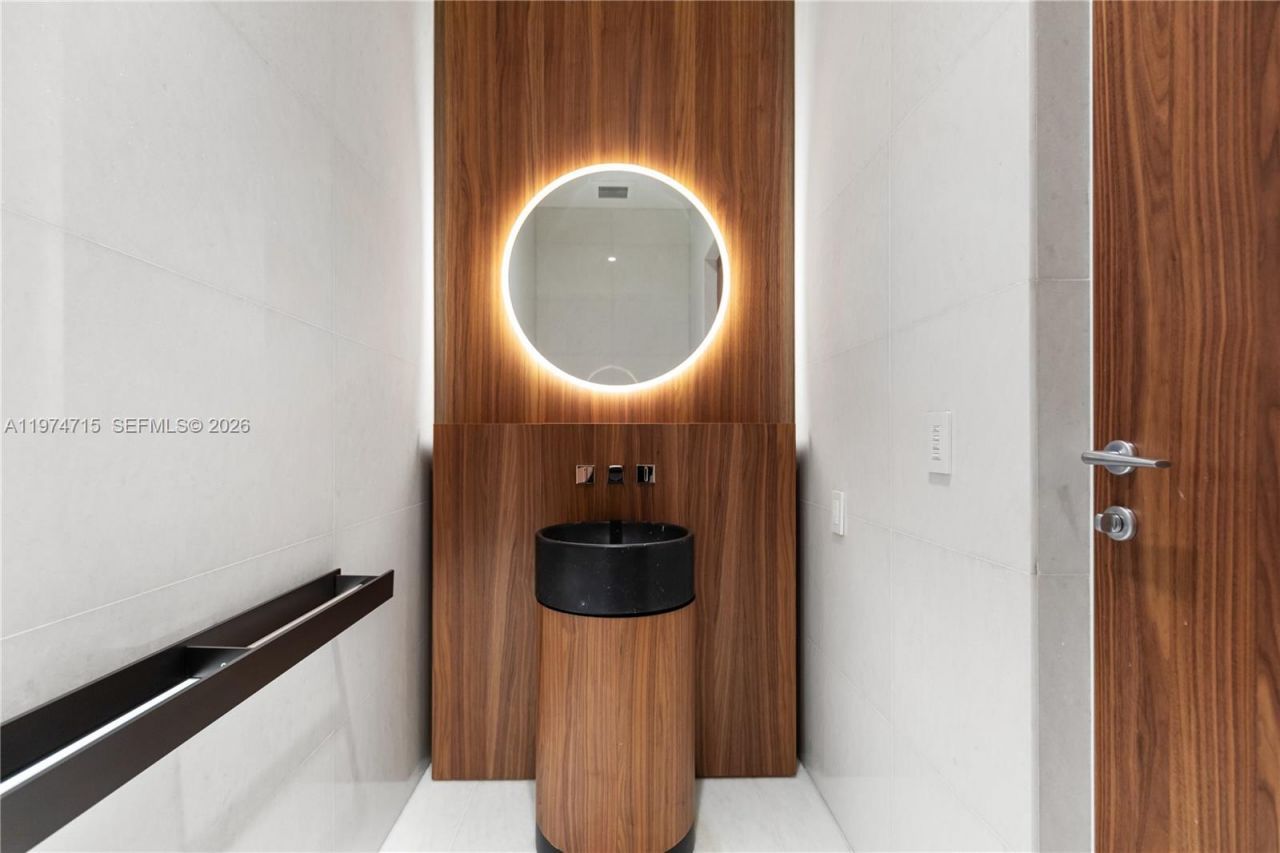 5 Grove Isle Dr, Unit PHL1, Miami, FL 33133 Photo