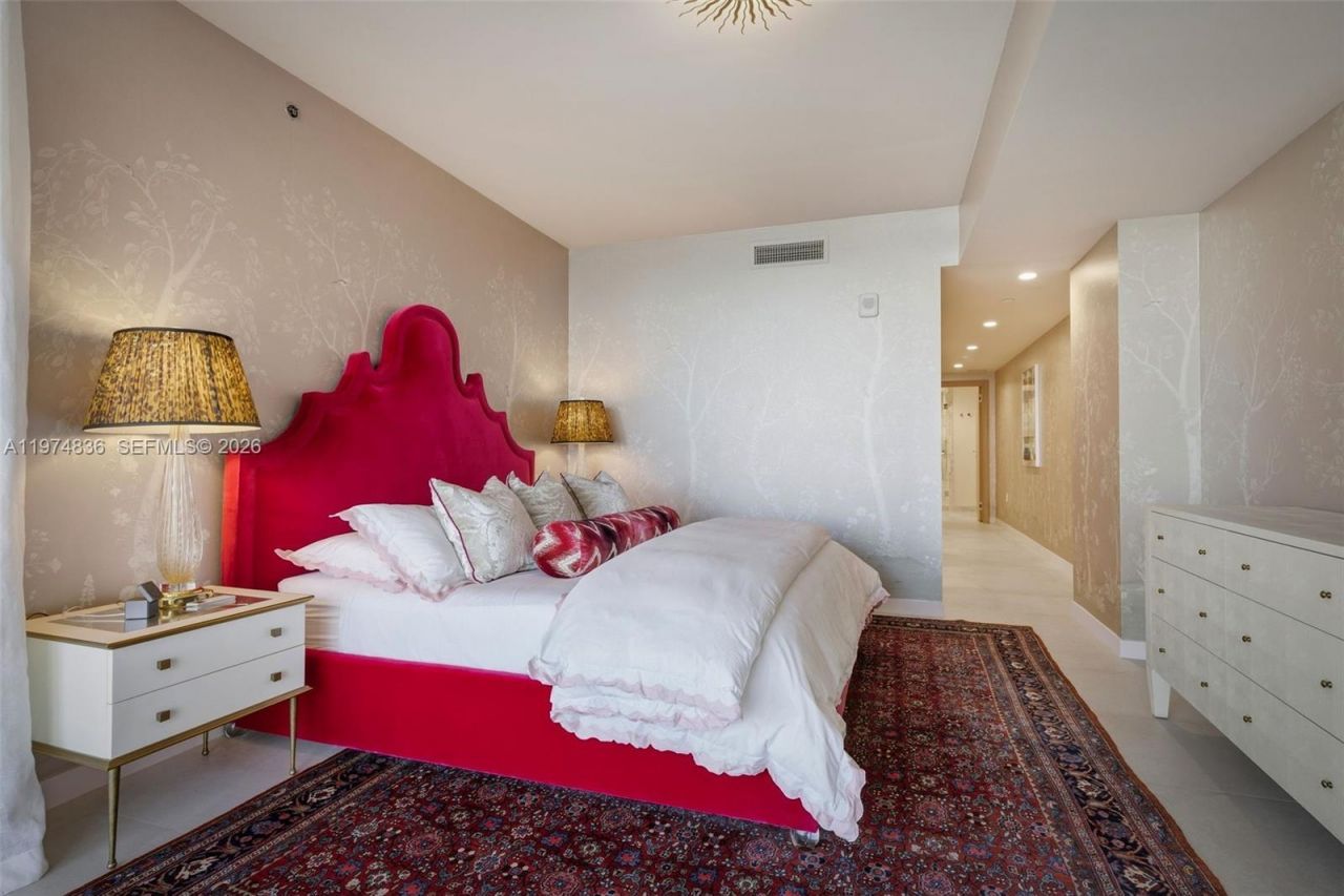 1135 103rd St, Unit 506, Bay Harbor Islands, FL 33154 Photo