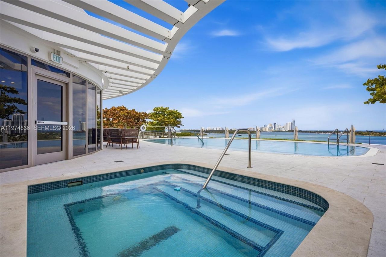 1135 103rd St , Unit 506, Bay Harbor Islands, FL 33154 Photo