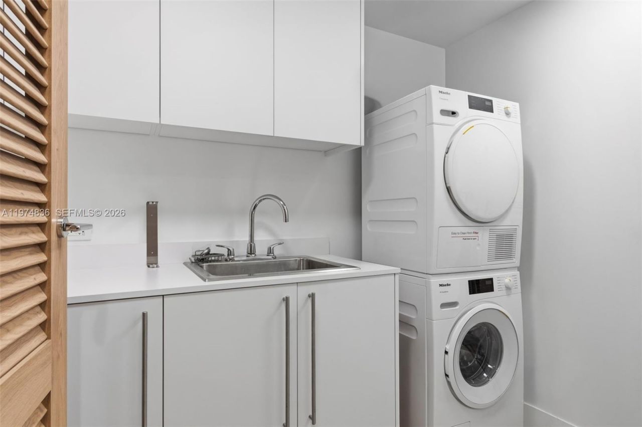 1135 103rd St , Unit 506, Bay Harbor Islands, FL 33154 Photo