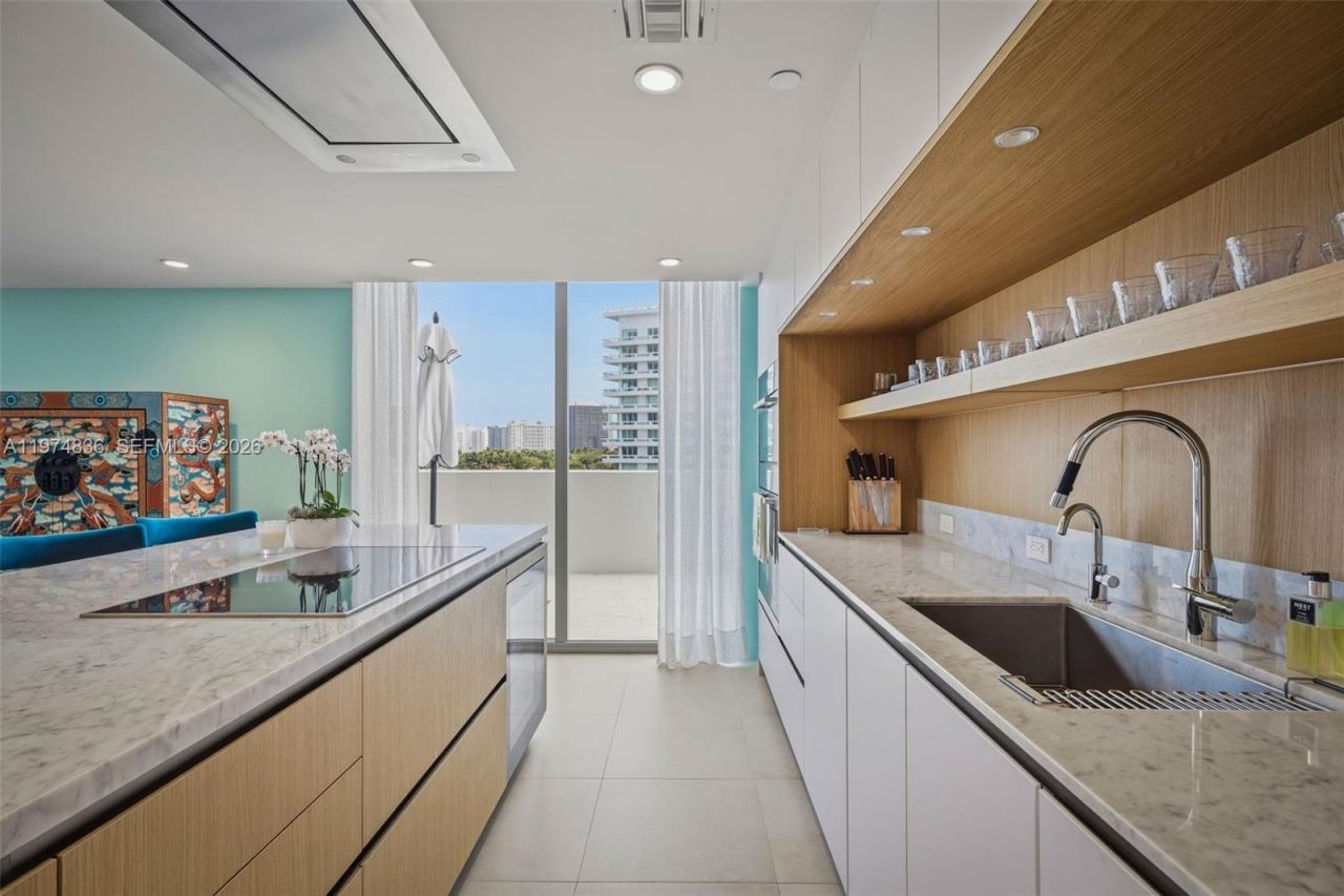 1135 103rd St , Unit 506, Bay Harbor Islands, FL 33154 Photo