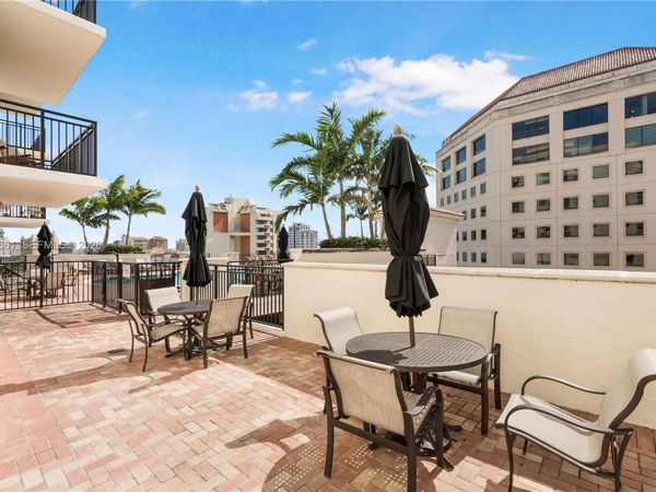 888 S Douglas Rd , Unit 404, Coral Gables, FL 33134