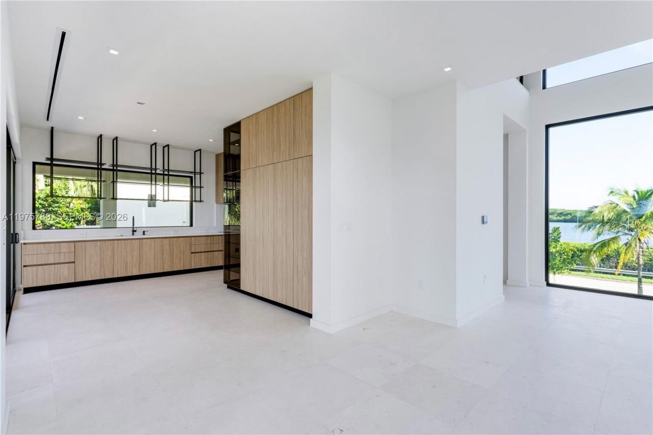 650 Lugo Ave , Coral Gables, FL 33156 Photo