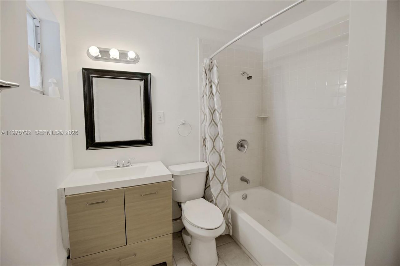 1160 W 26th Ct , Unit D, Riviera Beach, FL 33404 Photo