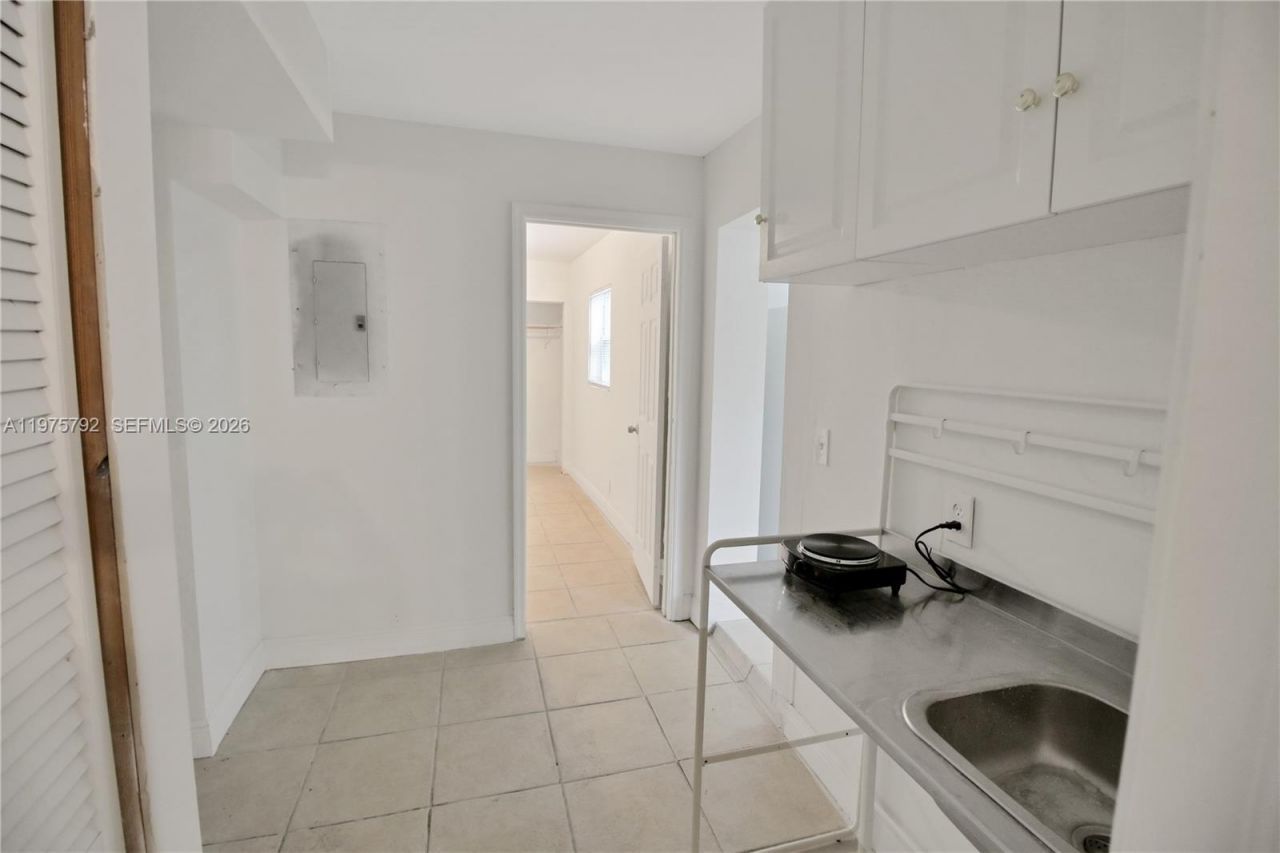 1160 W 26th Ct , Unit D, Riviera Beach, FL 33404 Photo