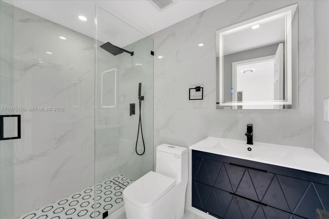 910 NW 133rd St, North Miami, FL 33168 Photo