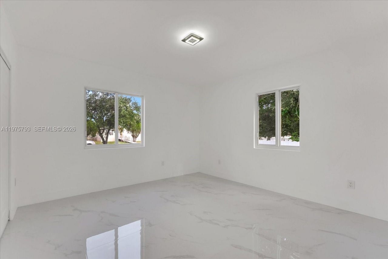 910 NW 133rd St, North Miami, FL 33168 Photo