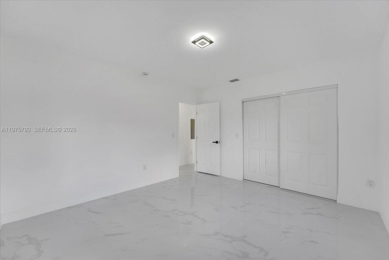 910 NW 133rd St, North Miami, FL 33168 Photo