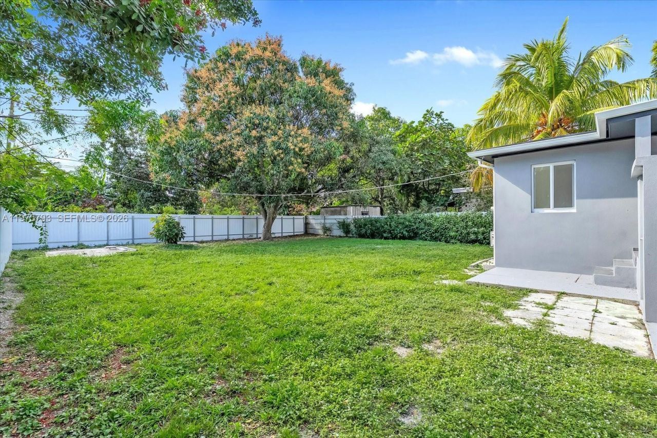 910 NW 133rd St, North Miami, FL 33168 Photo