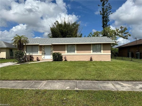 8 Roanoke DR , FORT MYERS, FL 33905