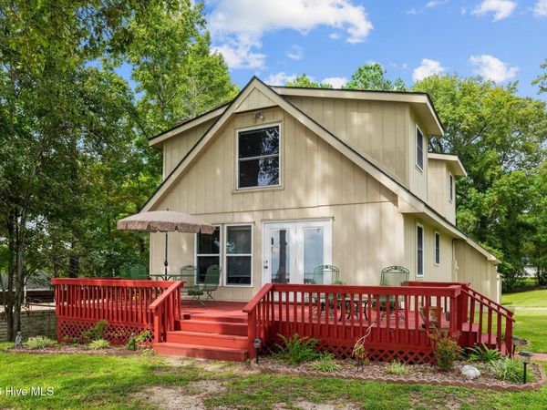 87 W North Shore Lane, Arapahoe, NC 28510