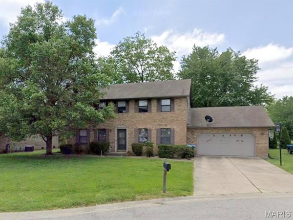 732 LEIGHIGH Drive , Swansea, IL 62226