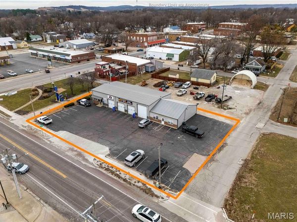 107 N Main Street , Elsberry, MO 63343