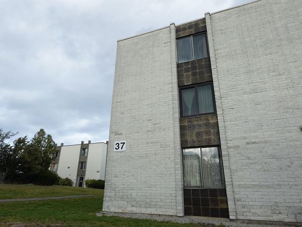 37 Skyline Dr, Unit 11, Braintree, MA 02184