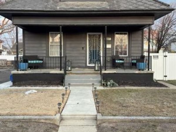 561 BILLINGS AVENUE, PAULSBORO, NJ 08066