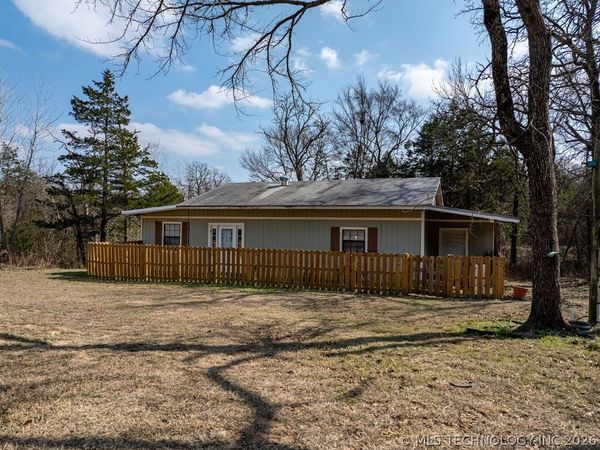 8800 S Rock Creek Road , Tishomingo, OK 73460