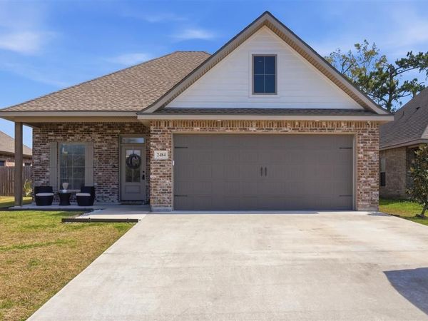 2484 Duplechin Lane , Lake Charles, LA 70611