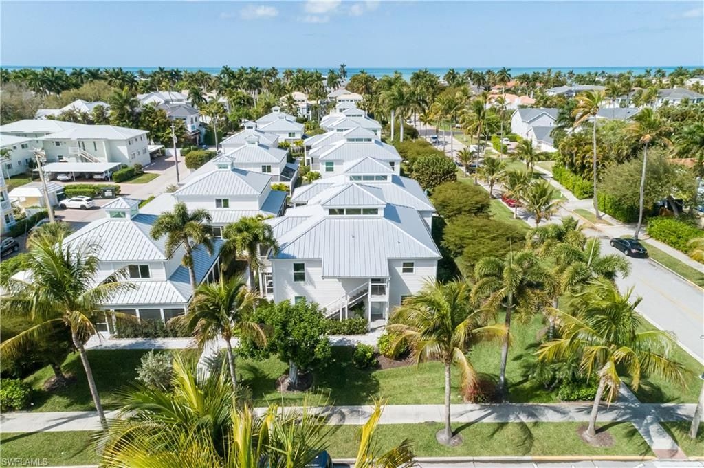 600 3rd St S, Unit 2, Naples, FL 34102 Photo